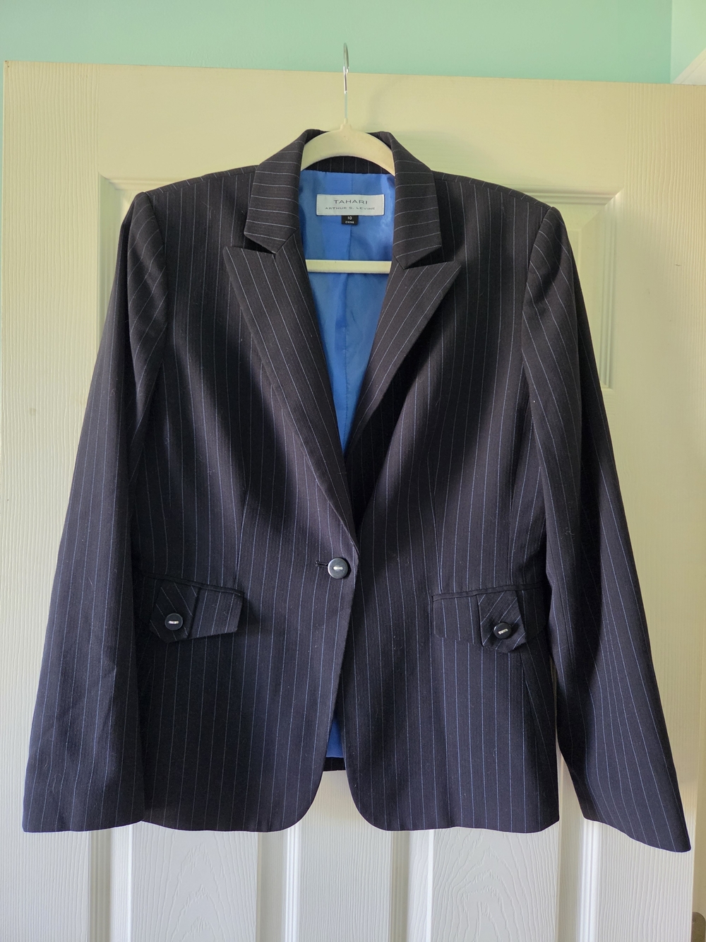 Tahari Blue-Lined Women's Blazer with Pinstripe Detail